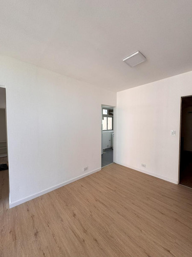 Departamento 3 Ambientes Refaccionado A Nuevo.