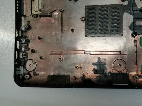Hp 15 R132wm Carcasa Base Usada (Usado)