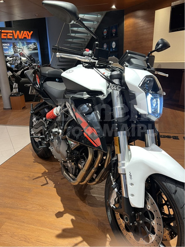 Benelli Tnt 600i