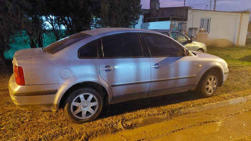 Imagen 3 de 3 de Volkswagen Passat 1999 1.9 I