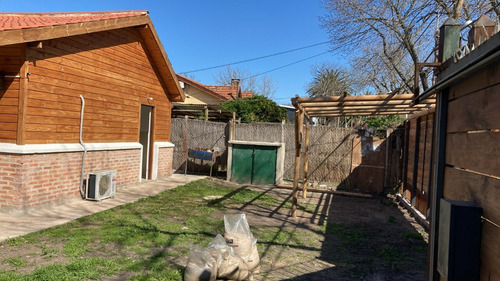 Se Vende Hermosa Y Acogedora Casa En Carrasco Norte (con Renta)