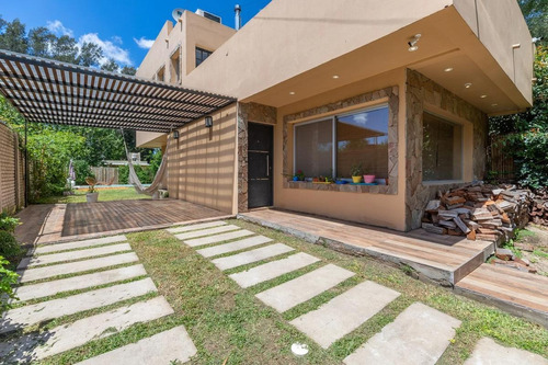 Imagen 3 de 30 de Casa Venta - 1 Dormitorios 2 Baños - 300mts2 Totales - Villa Elisa