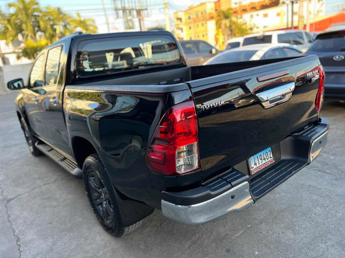Imagen 5 de 12 de Toyota Hilux Hilux