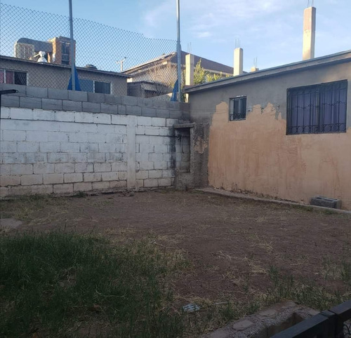 Imagen 8 de 10 de Casa En Venta De Una Planta, En Ave Principal Col. Panoramico