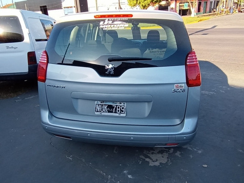 Imagen 14 de 16 de Peugeot 5008 2014 1.6 Allure 156cv