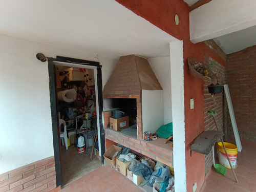 Casa Sobre Ruta 14 Con Amplio Lote Esquina En Los Hornillos
