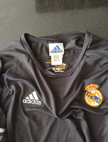 Camiseta De Coleccion Real Madrid 2002 Edicion 100 Años (Usado)