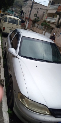 Imagem 1 de 8 de Chevrolet Vectra 2001 2.2 16v Cd 4p