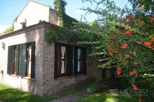 Venta De Casa En La Plata | City Bell | Casa | Permuta | Le Bleu