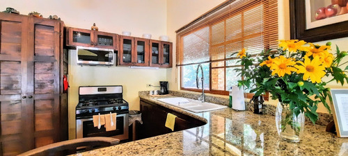 Imagen 21 de 30 de Lujosa Villa En Altos Del María Con Piscina Y Jaccuzi Privado.