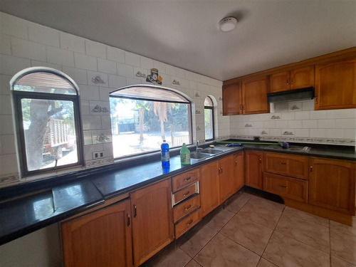 Casa Para Uso Mixto Con Acceso Caletera A 5m De Av Chicureo.