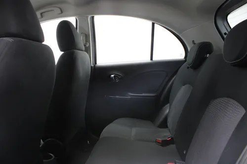 Nissan March 1.6 Exclusive Mt