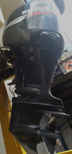 Lancha Cuddy Quickslver Motor Suzuki 4t De 140 Hp