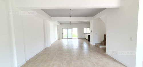 Imagen 6 de 30 de Casa 4 Ambientes En Venta - Mart.-santa Fe/fleming