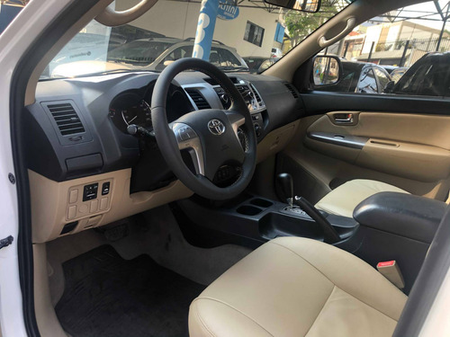 Imagem 5 de 12 de Toyota Hilux Sw4 2.7 Sr 4x2 16v Flex 4p Automático
