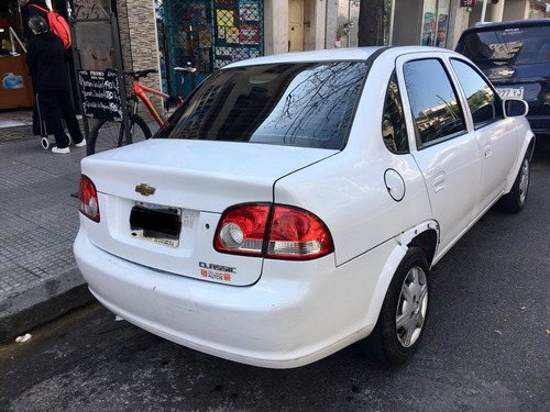 Imagen 3 de 8 de Chevrolet Corsa Classic 1.4 2015