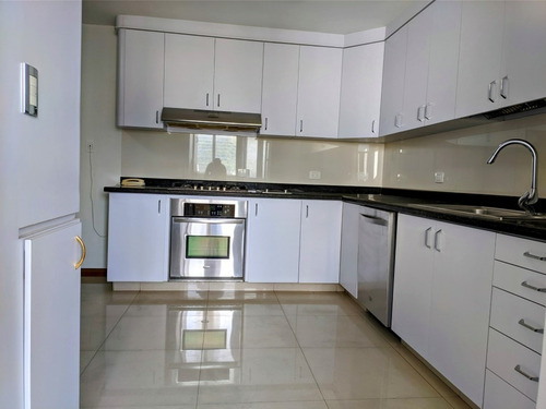 Imagen 8 de 23 de Pent House En Valles De Camoruco, Res. Paraíso J (ata-1105) (eduardo Arcila)