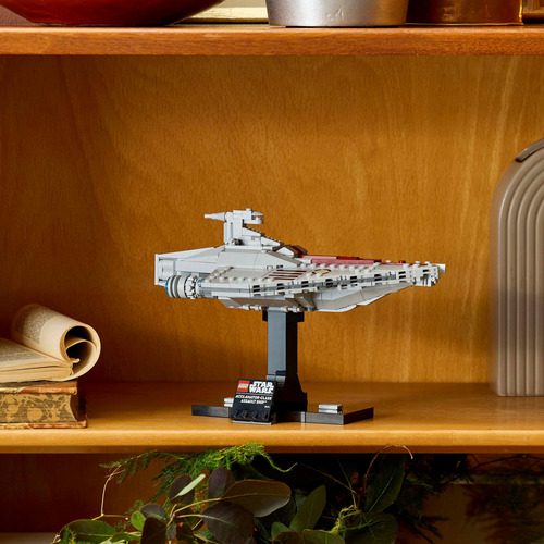 Navio de assalto Lego Star Wars Acclamator Class 75404