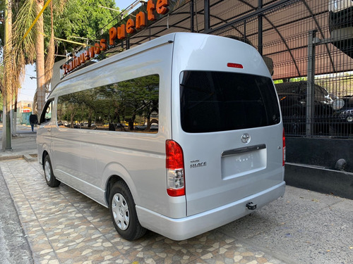Toyota Hiace 2.7 Bus 15 Pas Mt
