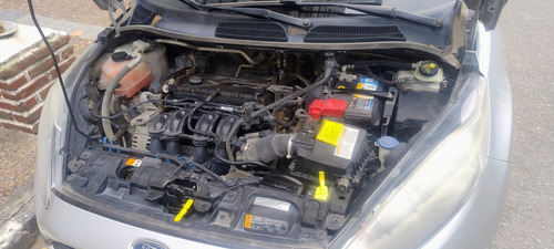 Ford Fiesta Kinetic Design 2015 1.6 Nafta