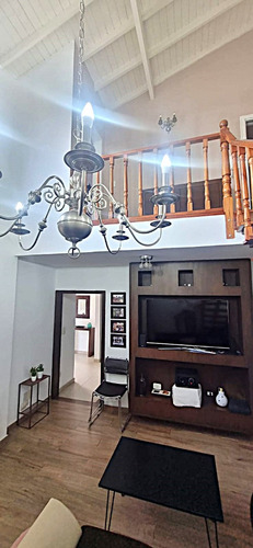 Casa En Venta Muy Moderna En P. Del Rey, Calle Necochea 1200