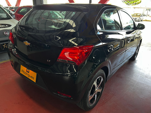 Chevrolet Onix 1.4 MPFI LT 8V FLEX 4P AUTOMÁTICO