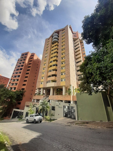 Apartamento En La Urbanización El Parral  Residencias Royal Palace. Vende Lino Juvinao