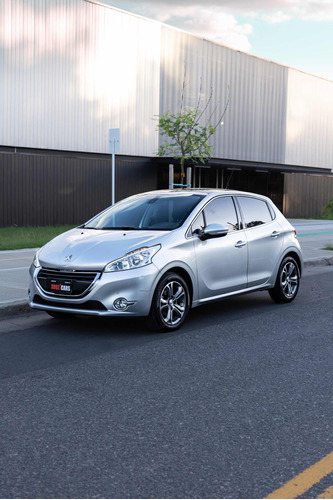 Peugeot 208 1.6 Feline