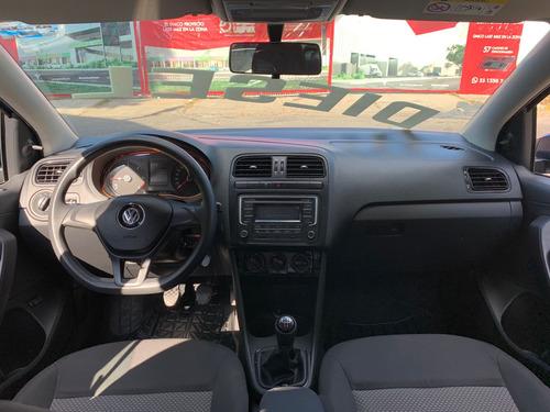 Volkswagen Vento 2.0 Confortline Mt