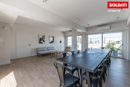 Departamento En Venta De 4 Ambientes En Caballito Con Balcón Y Patio. Excelente Construcción.