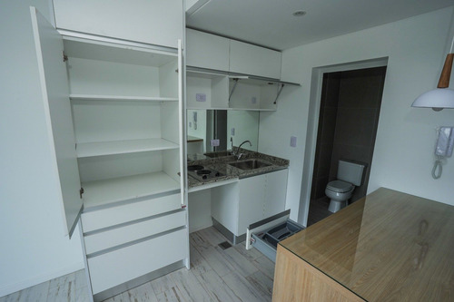 Oportunidad. Monoambiente A La Venta Con Balcon. Entrega Inmediata. A Estrenar.