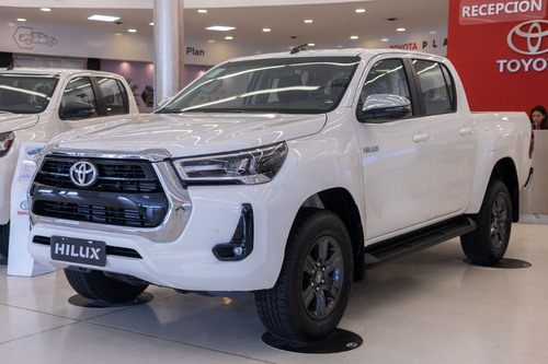 Toyota Hilux 4x4 Srv 2.8 Tdi 6mt 2024