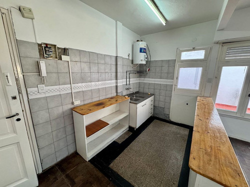Venta Ph Con Patio En Vicente Lopez Sobre Av Maipu