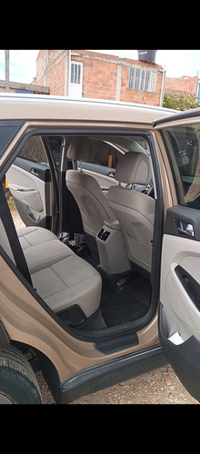 Hyundai Tucson 2.0 Gl Premium limited MT 4x2