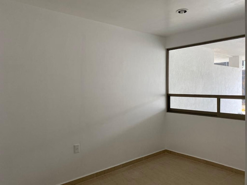 Imagen 3 de 14 de Casa En Excelente Ubicacion