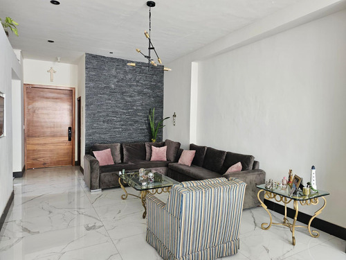 Casa En Venta Col. Chapultepec, San Nicolás De Los Garza