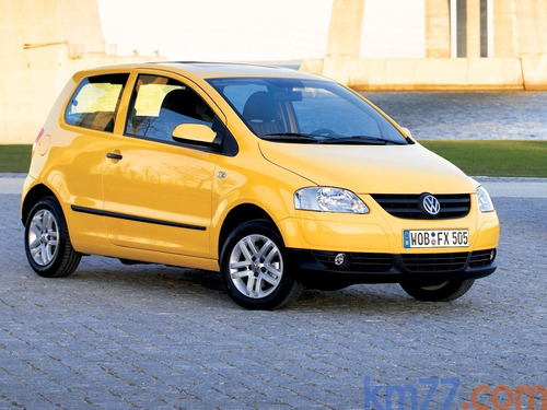 Imagen 2 de 3 de Moldura Protector Lateral Puerta Vw Fox 3 Puertas Todos