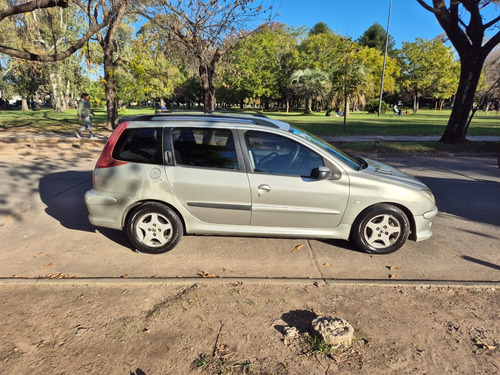 Peugeot 206 1.6 Sw Xt Premium