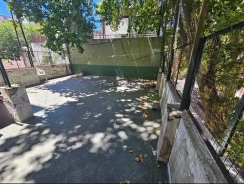 Venta Casa 150 Mts2 3 Dormitorios Alberdi Y Falcon Flores