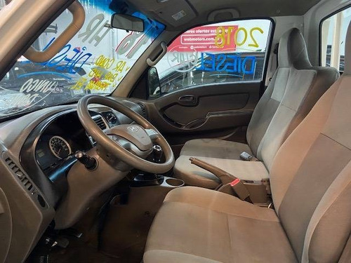 Imagem 5 de 12 de Hyundai Hr 2.5 4x2 Turbo Diesel 2018 Ar Condicionado!