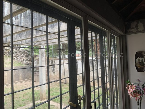 Ana Torres. Casa En Venta 25-1271 En Caurimare
