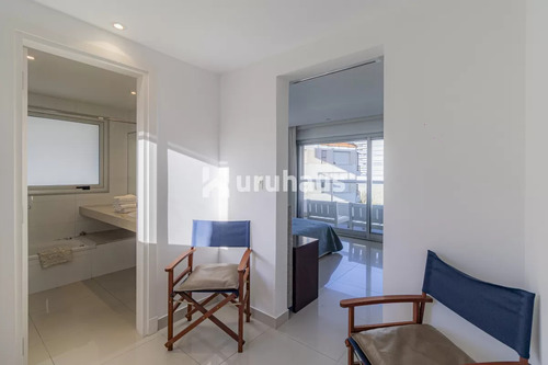 Alquiler Apartamento Tres Dormitorios Playa Brava Edificio Brava Biarritz
