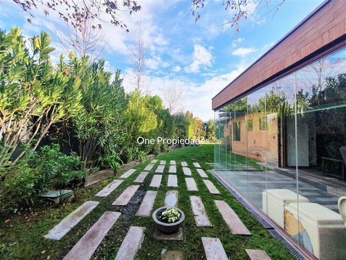 Imagen 1 de 13 de Santiago College/ Venta Casa 5d5b 2 Sala Estar/ Lo Barnechea