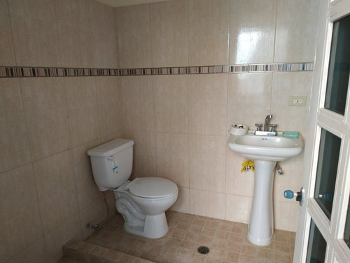 Imagen 7 de 30 de Townhouse En Venta En Nueva Casarapa 22-1284 Fn 04129915337
