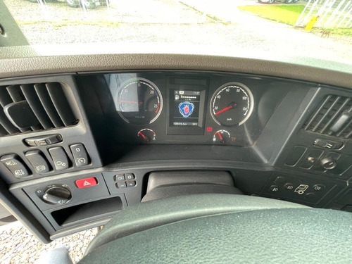 Imagem 7 de 15 de Scania R440 6x2 2013
