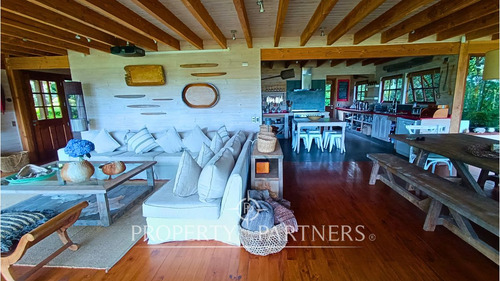 Linda Casa Orilla De Lago Con Playa Exclusiva Y Vi...