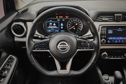 Imagen 10 de 15 de Nissan Versa Exclusive 1.6 2021