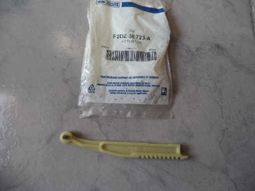 Imagen 1 de 6 de Cremallera De Swichera Encendido Ford Grand Marquis Origina