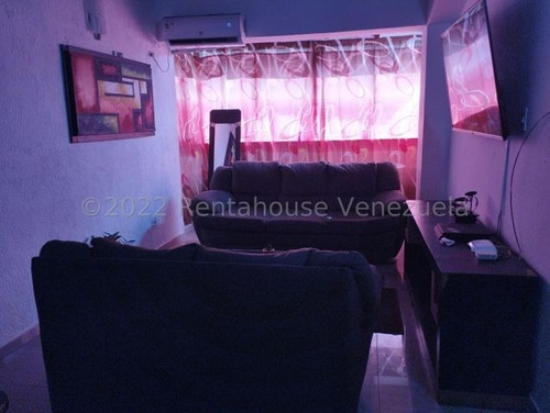 Imagen 3 de 10 de Acogedor Y Cómodo Apartamento En Venta En Balcones I, Punto Fijo 04146954944 23-13322