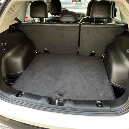 Imagen 11 de 12 de Jeep Compass 2019 2.4 Longitude Plus